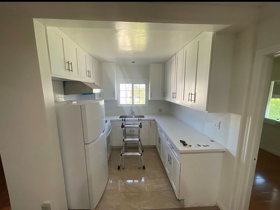 2nd image of 5 E Forest Ave