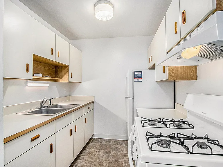 Concord Place Apartments — Photo 17