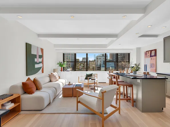 7 East 14th Street image 1 of 8
