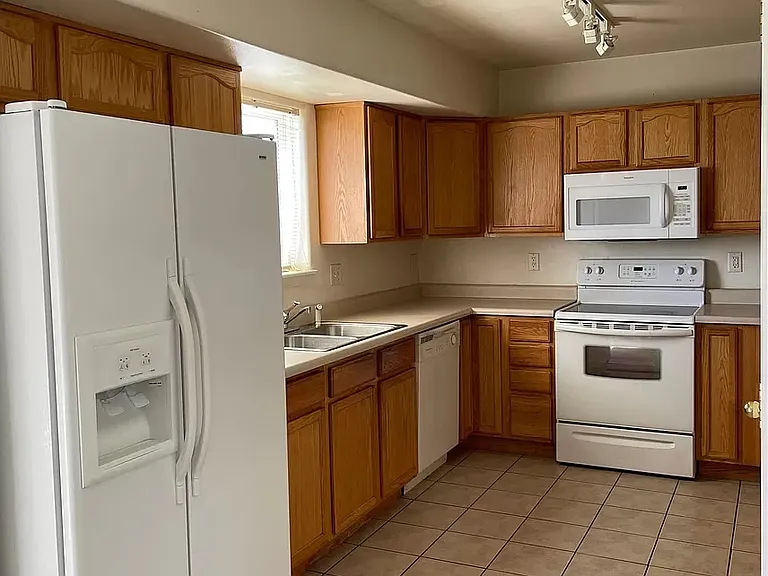 800 Cow Bell Ct — Photo 6