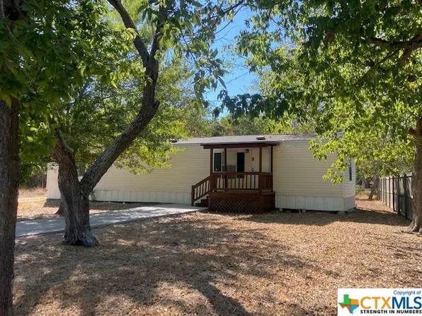 309 Cottonwood Ave, Luling, TX 78648