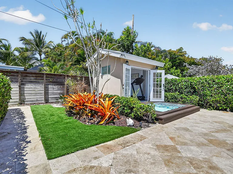 424 SW 7th Way — Photo 48