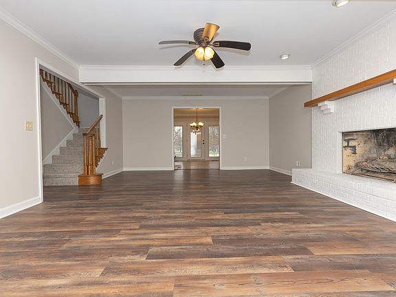 3rd image of 2901 Orchard Rd