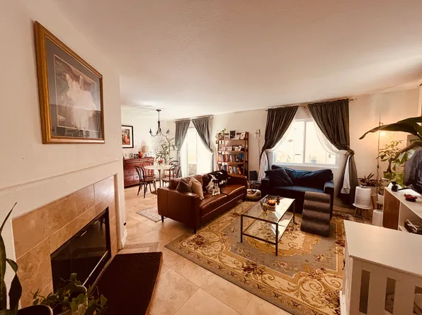 18842 Vista Del Canon Unit C, Santa Clarita, CA 91321