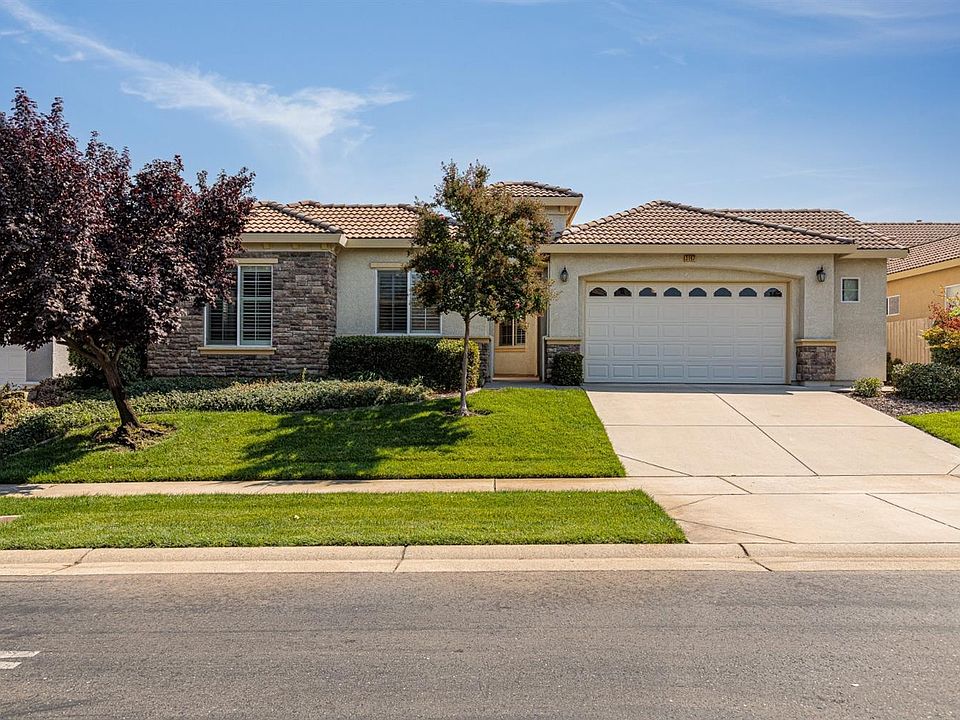 2nd image of 3197 Four Seasons Dr
