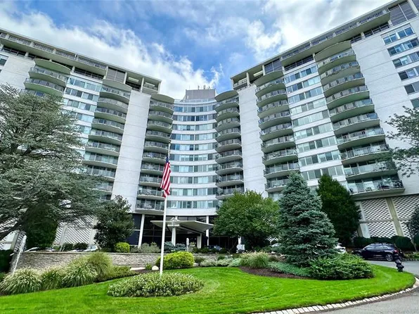 1 Claridge Drive, Verona, NJ 07044