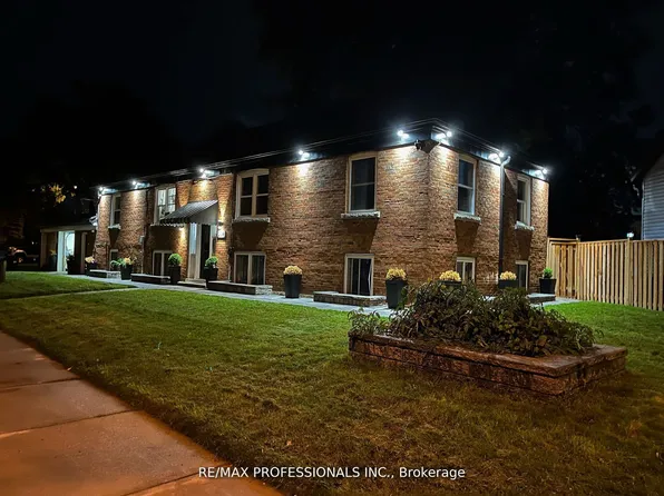 284 Gledhill Ave #4, Toronto, ON M4C 4L1