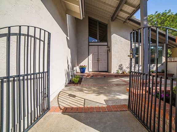 5th image of 5575 Coral Reef Ave