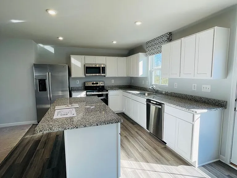 2065 Tailor Dr — Photo 8