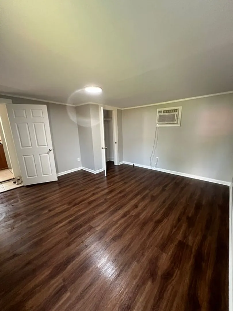 Renovated 3 Bedroom 1 Bath Home for Rent — Photo 4