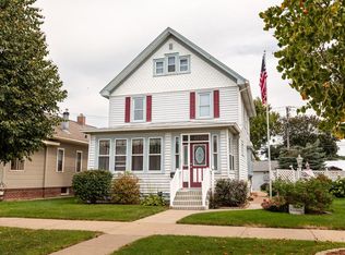 1632 Kane St, La Crosse, WI 54603
