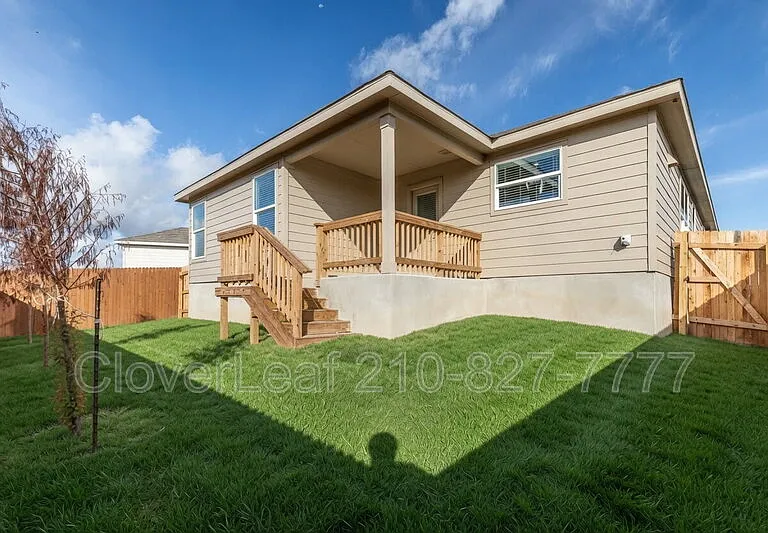 706 Red Field Way — Photo 35
