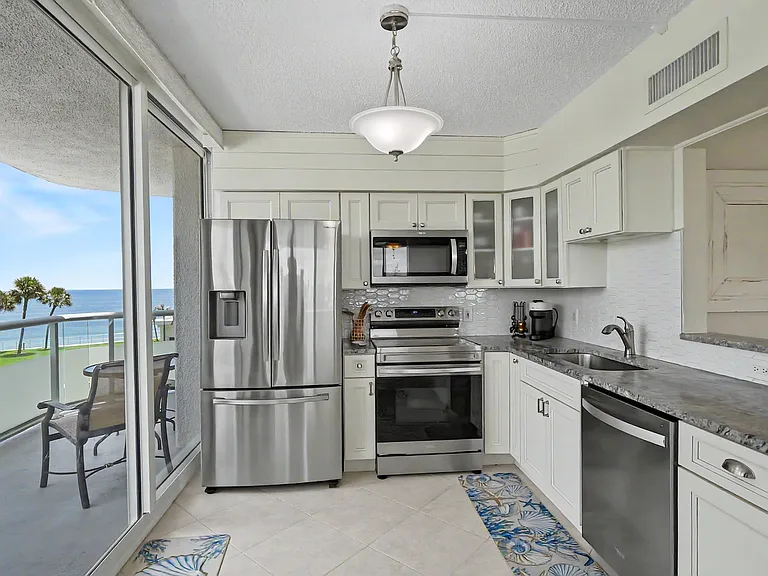 3554 Ocean Dr #302S — Photo 11