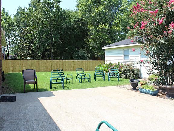 3rd image of 1232 Timberwood Dr