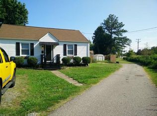 2 Mac Alva Dr, Hampton, VA 23669