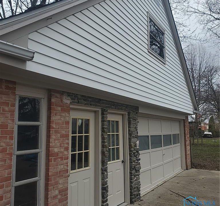 2nd image of 1207 Heidelberg Rd