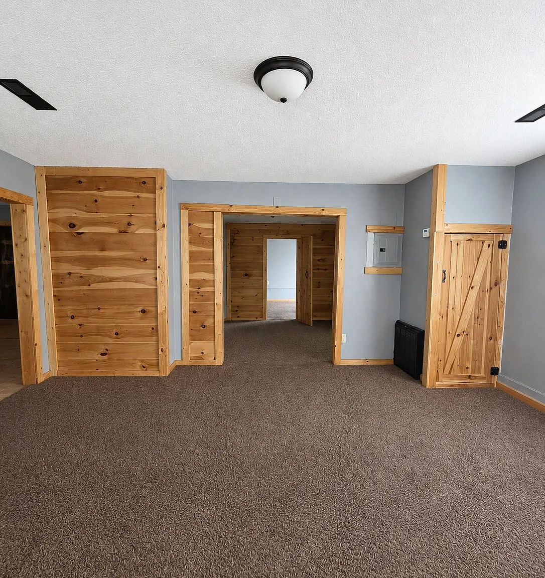 3 bed, 1000 sqft, $1,200 — Photo 2