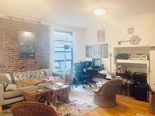 Rented by Level Group | media 12