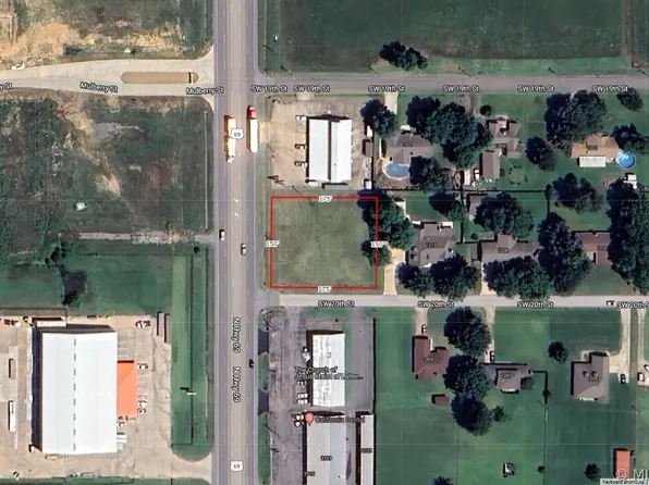 69 S Highway Hwy, Wagoner, OK 74467