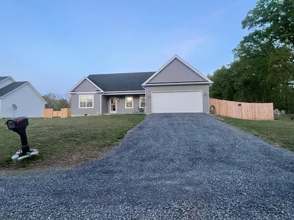 253 Grubb Lndg, Inwood, WV 25428