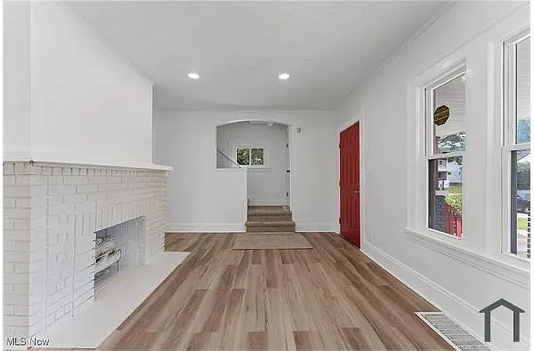 Building Photo - 3814 E 151st St