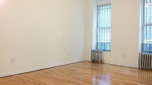 4th image of 493 Clinton Ave APT 3R