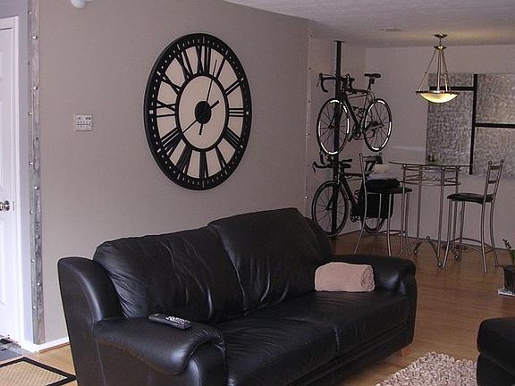 3rd image of 2305 Country Park Dr SE