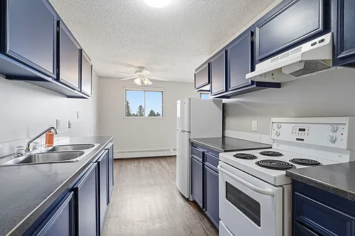 17 A Norquay St Photo 1
