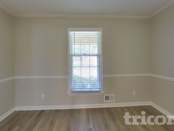 5th image of 33 Eva Ln