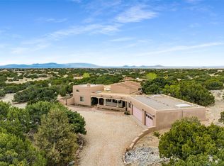 4 Montana Ct, Santa Fe, NM 87508