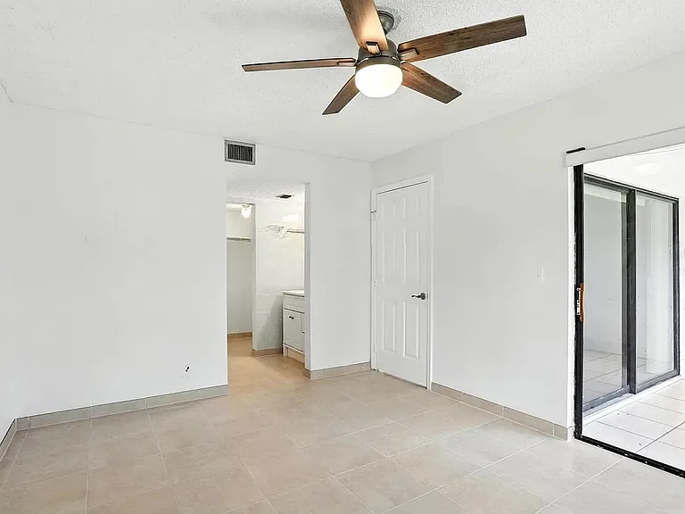 3050 Norwood Pl #N112 — Photo 11