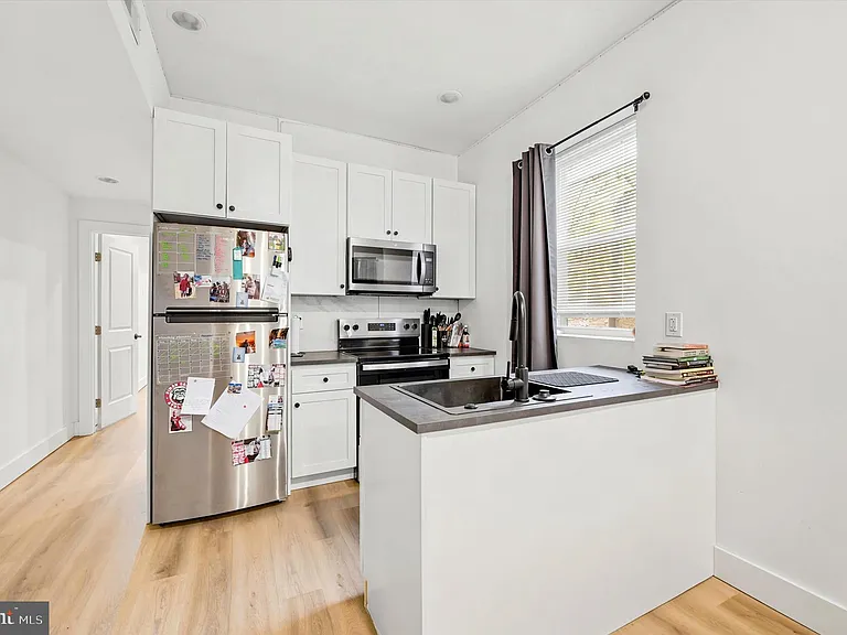2319 N 33rd St #3 — Photo 8