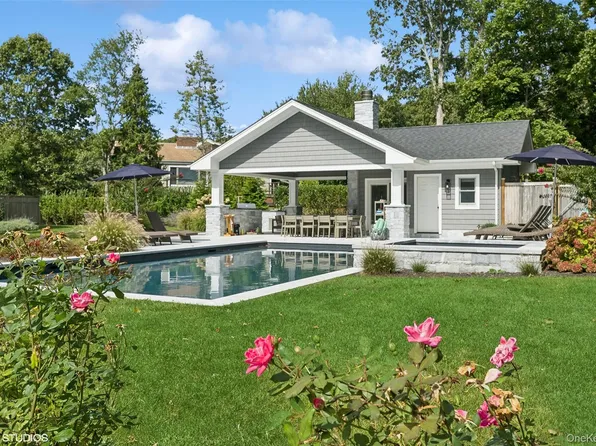 935 Corey Creek Ln, Southold, NY 11971
