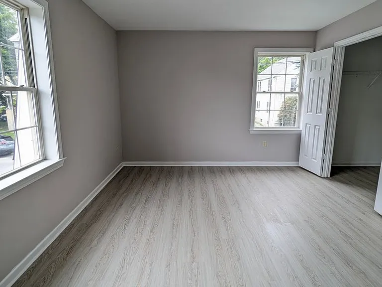 151 Park Ter — Photo 10