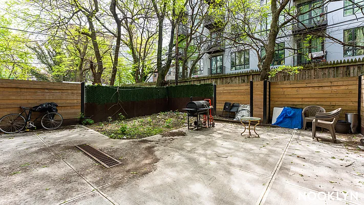 Rented by Nooklyn NYC LLC | media 18