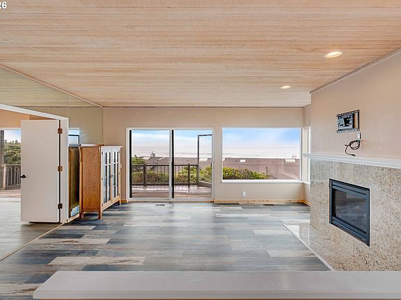 3rd image of 4175 N Highway 101 APT G1