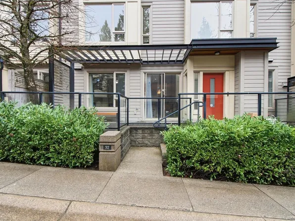 9229 University Cres #32, Burnaby, BC V5A 4Z2