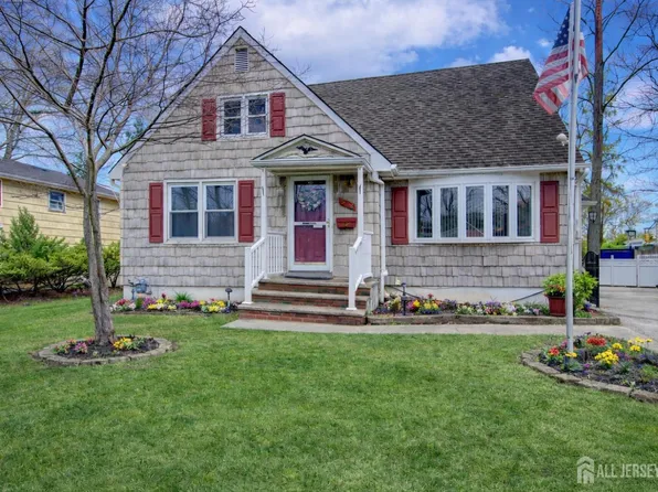 314 Adirondack Ave, Spotswood, NJ 08884