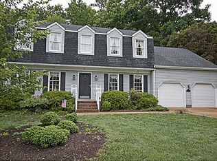 83 Queens Ct, Newport News, VA 23606