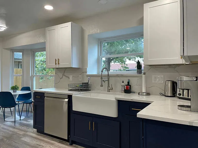 2502 Tracy Cv — Photo 10