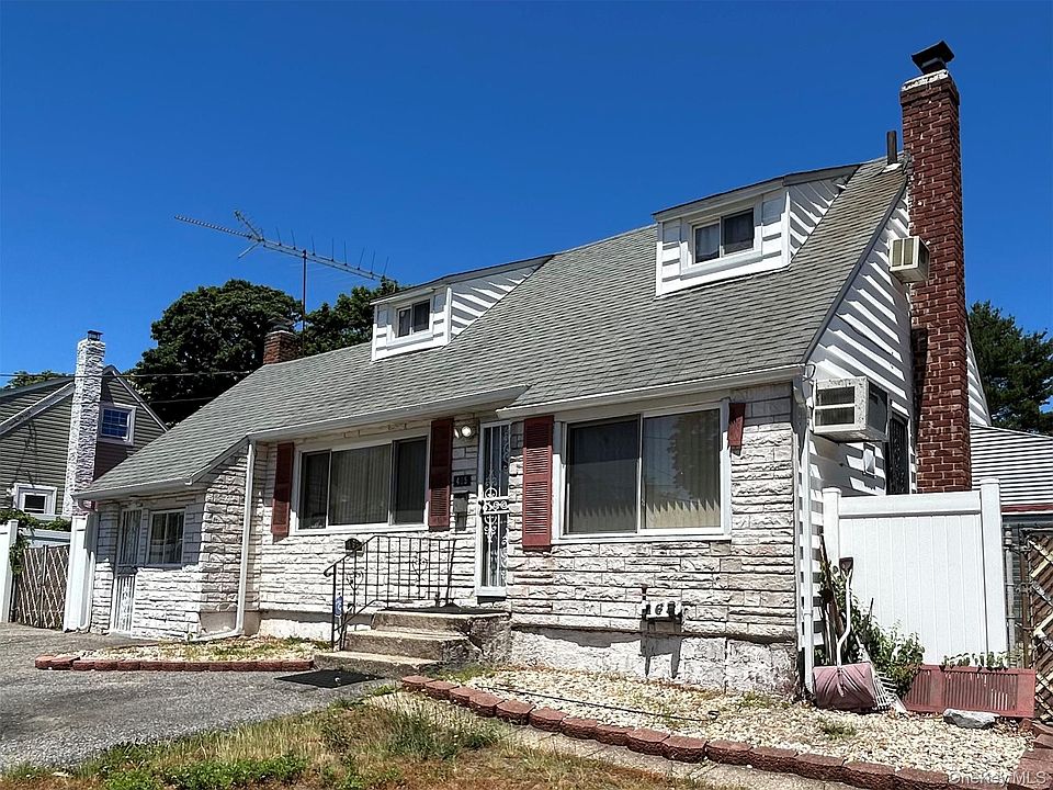 1st image of 465 Saint Johns Street