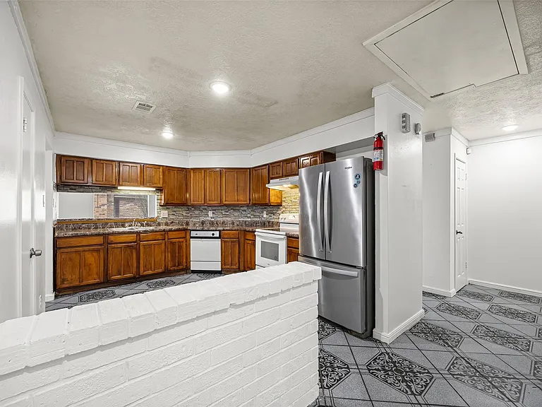 7226 Ridgeberry Dr — Photo 11