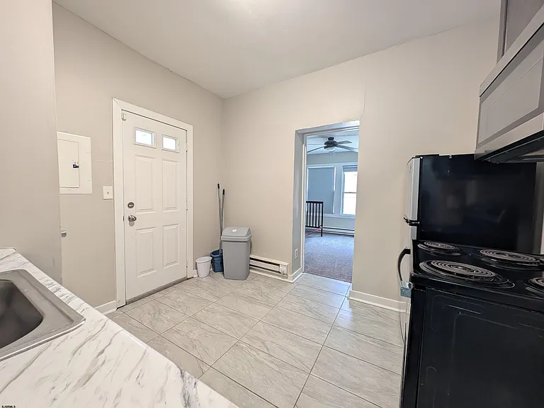 207 Oriental Ave — Photo 7