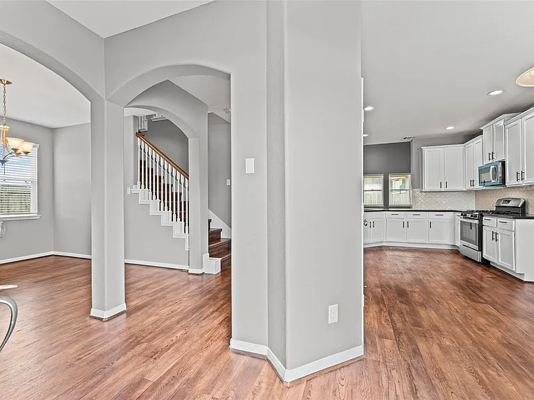 8946 Westfield Glen Ct — Photo 2