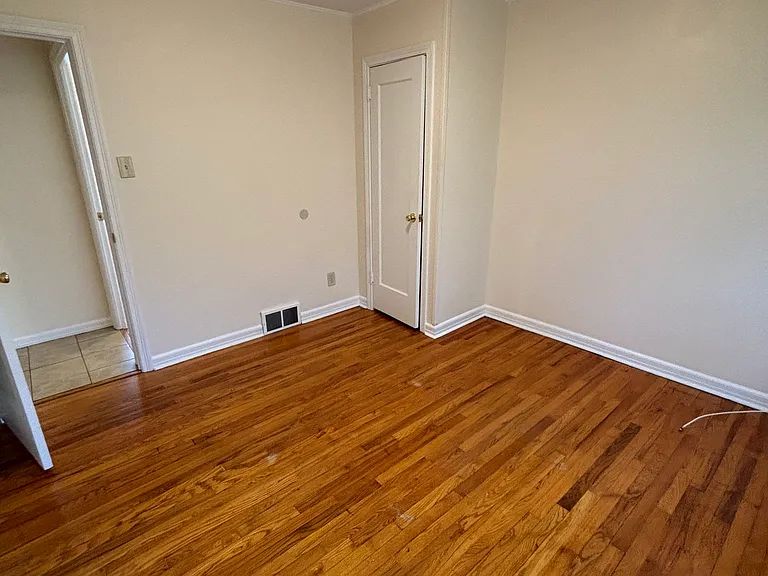 1760 Sherwood Rd #3 — Photo 8