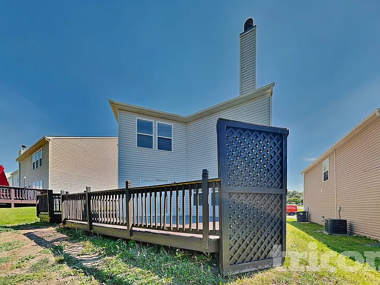 807 Chastain Ave — Photo 17