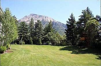 3rd image of 3883 E Evelyn Dr