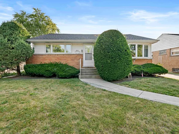 8513 N Oleander Ave, Niles, IL 60714