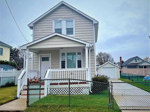 2nd image of 932 Oakland Ave