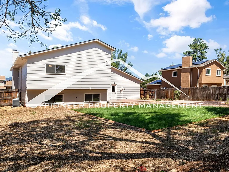 2607 Legend Dr — Photo 20